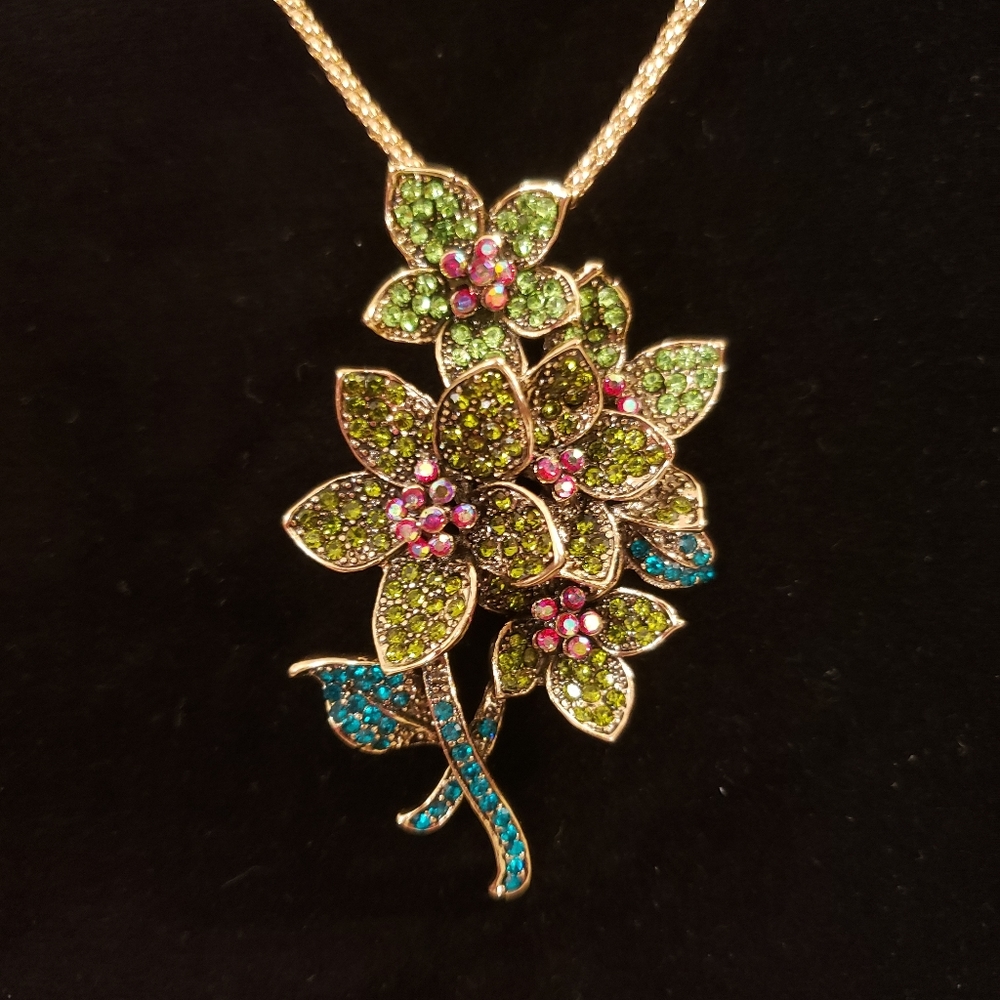 Rhinestone Flower Necklace / Pendant / Brooch